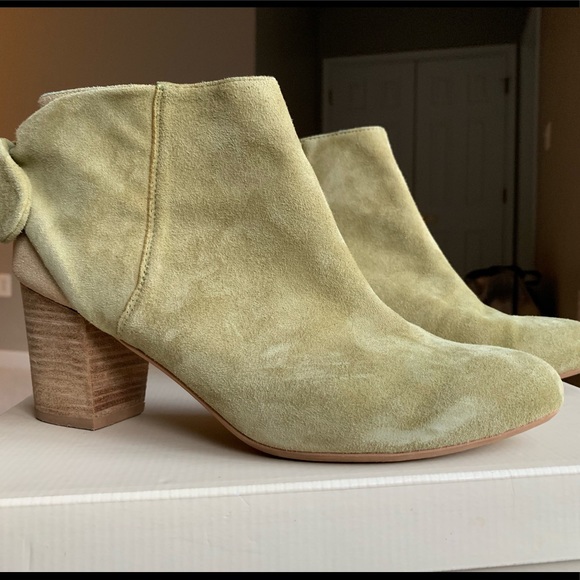 Miss Albright Karine Bootie with Bow - Picture 2 of 8